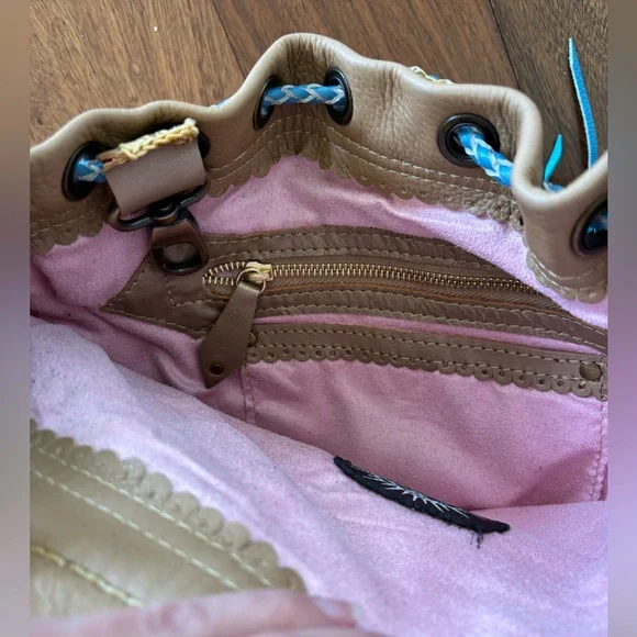 World Family Ibiza Leather Bag - Picture 7 of 11